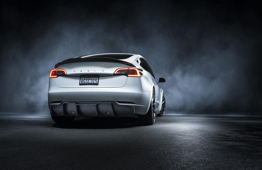  Tesla Model 3 VOLTA by Vorsteiner 2019 года  (фото 3 из 40)